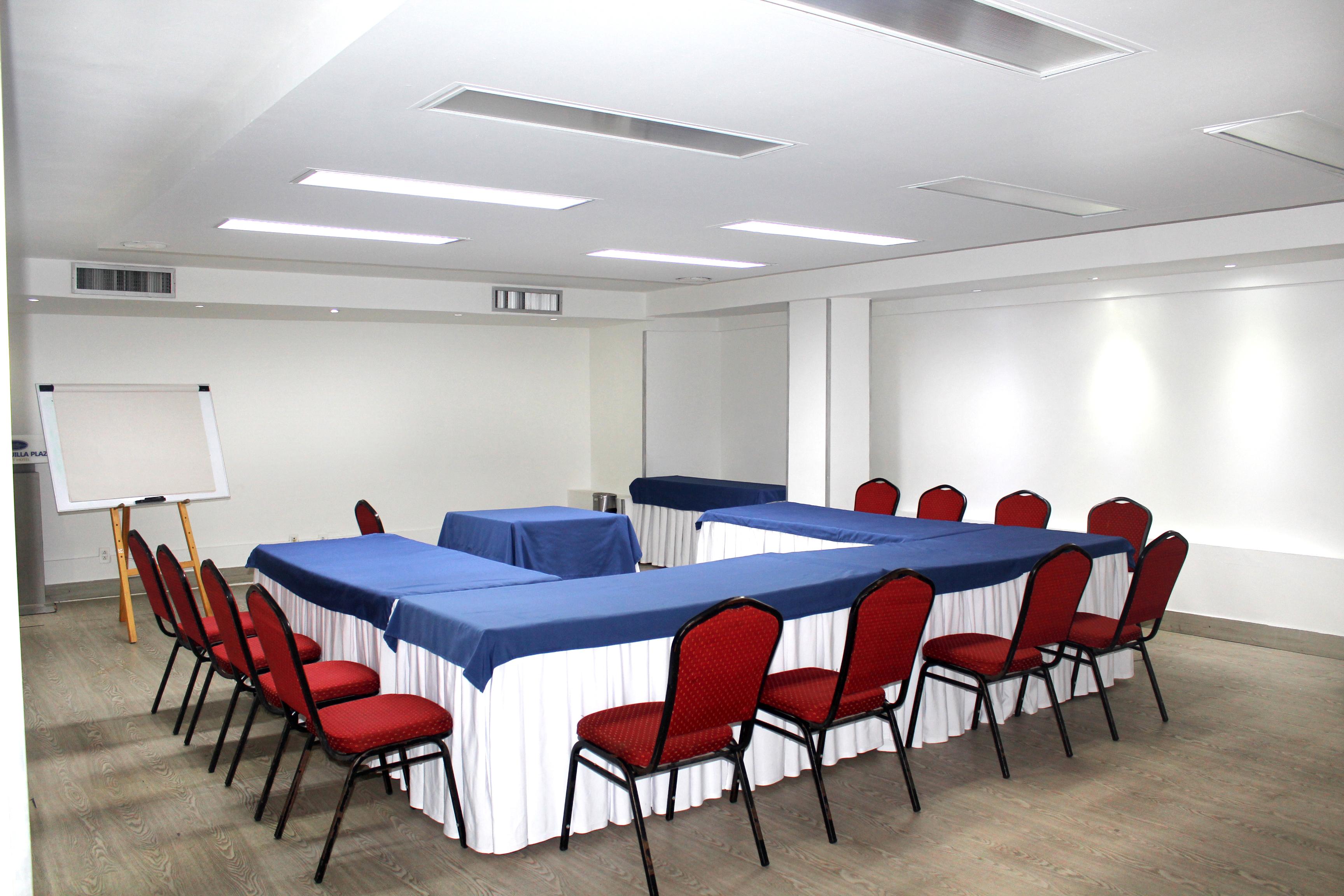 Hotel Barranquilla Plaza Esterno foto A conference room
