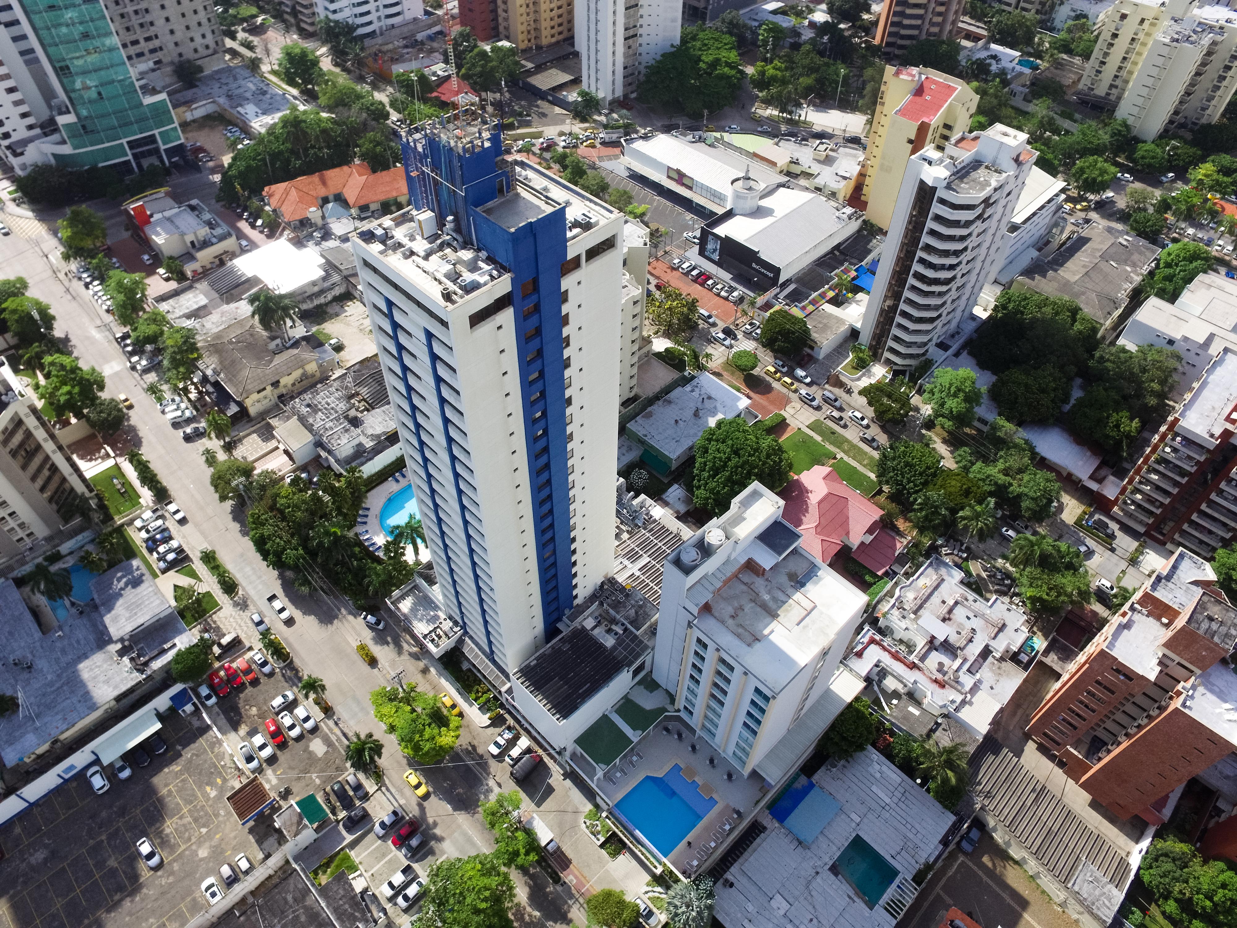 Hotel Barranquilla Plaza Esterno foto Aerial view of the hotel