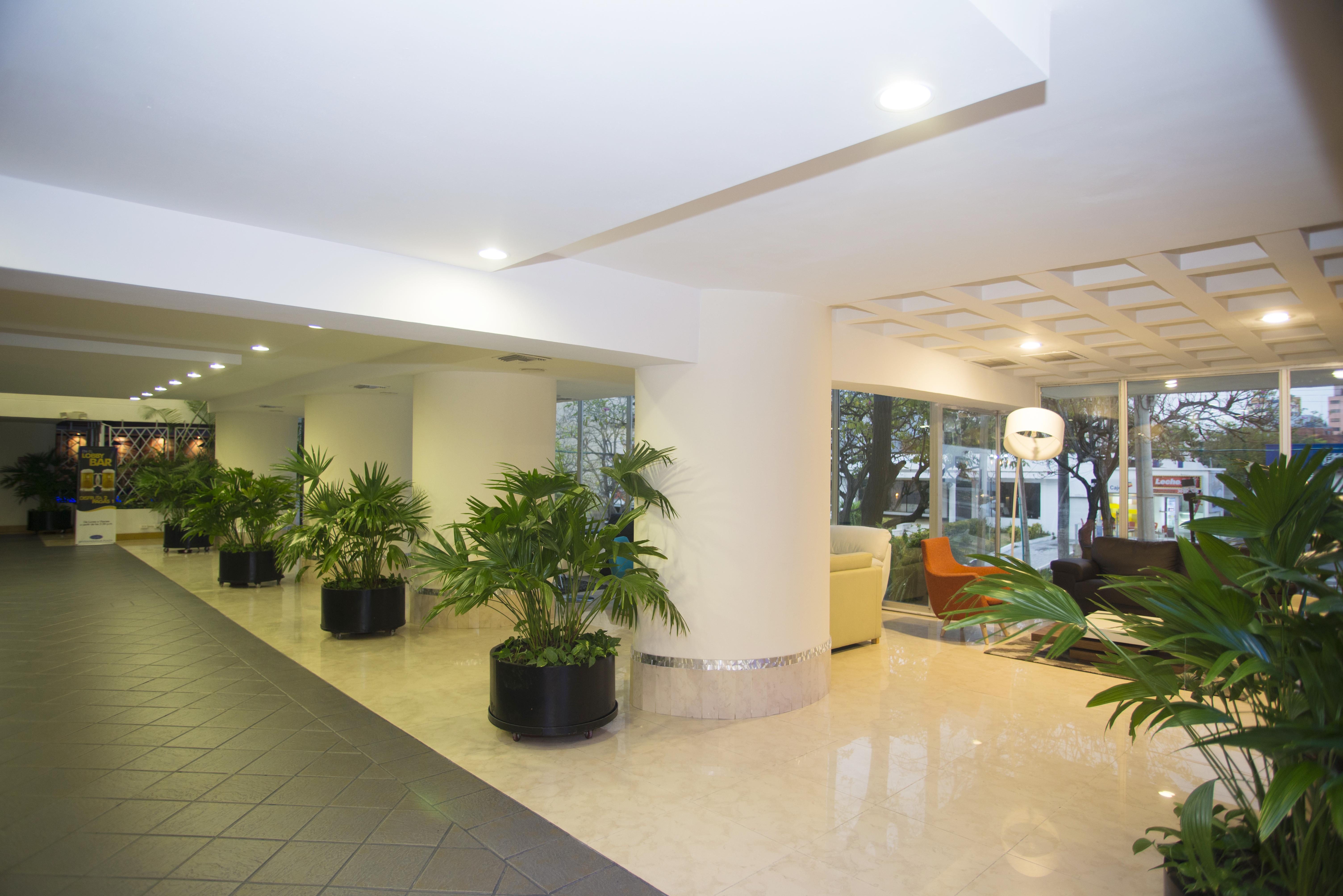 Hotel Barranquilla Plaza Esterno foto Lobby