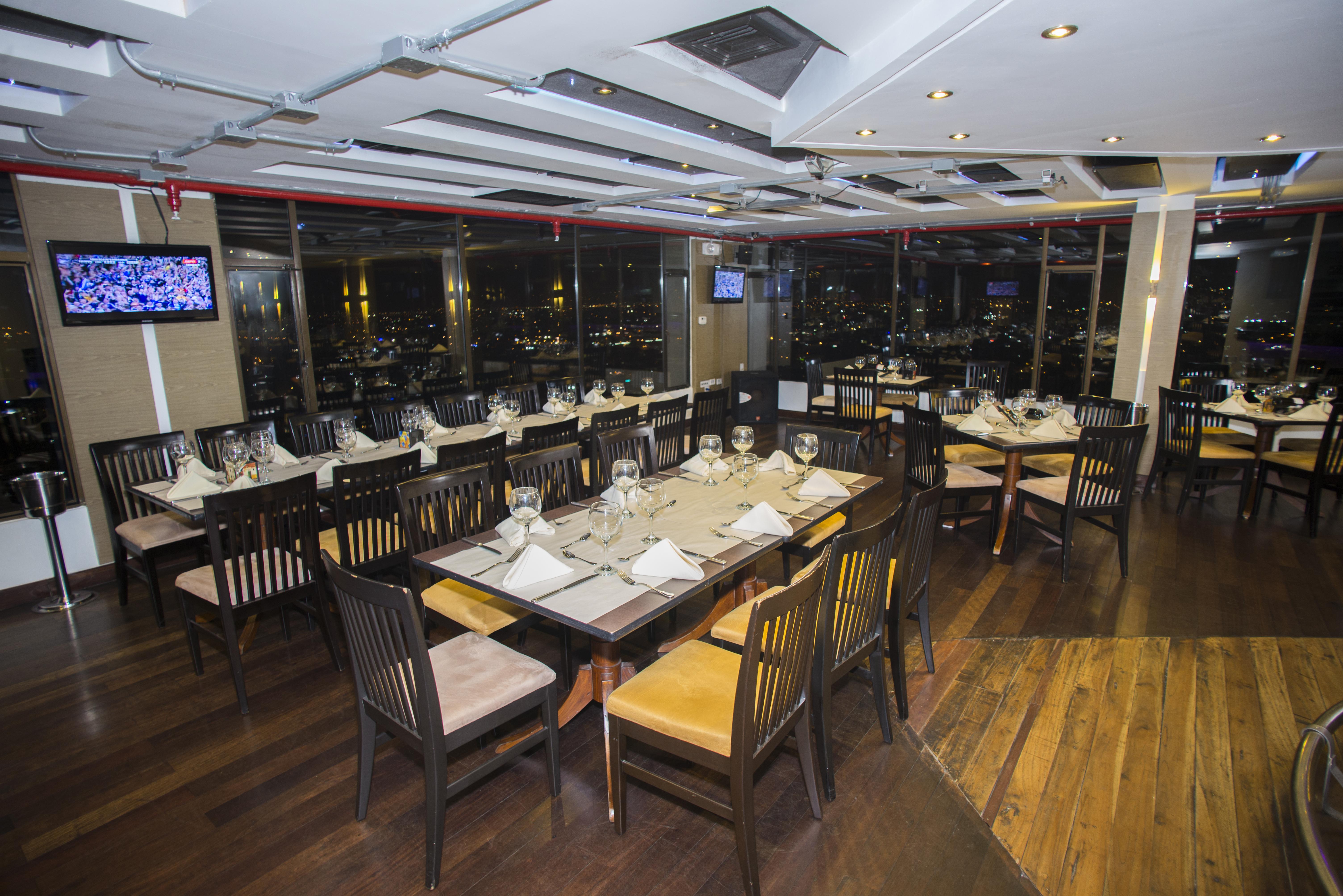 Hotel Barranquilla Plaza Esterno foto The interior of the restaurant