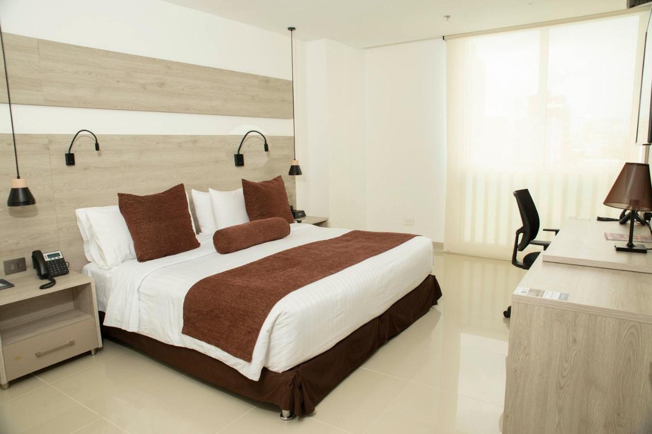 Hotel Barranquilla Plaza Esterno foto A bedroom at the hotel