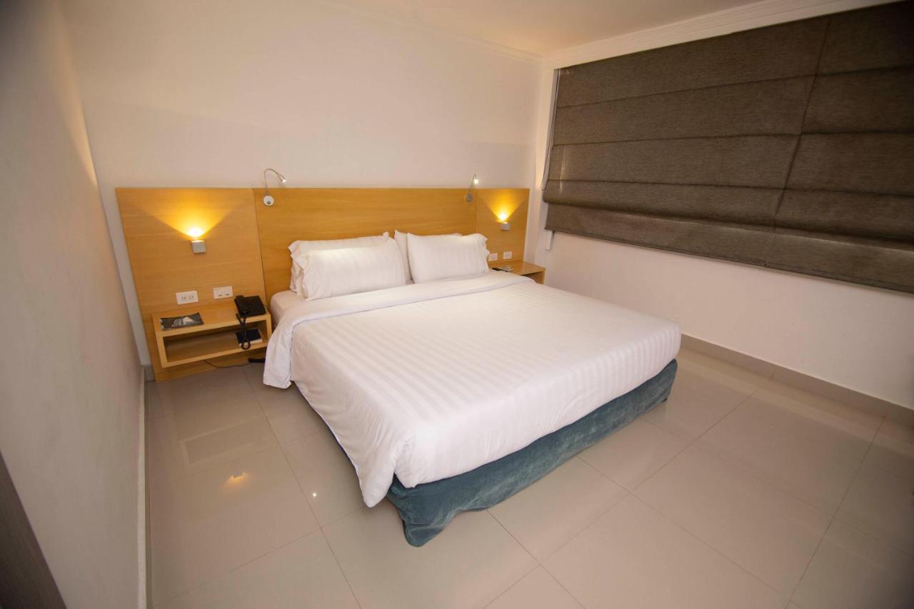 Hotel Barranquilla Plaza Esterno foto A bedroom at the hotel